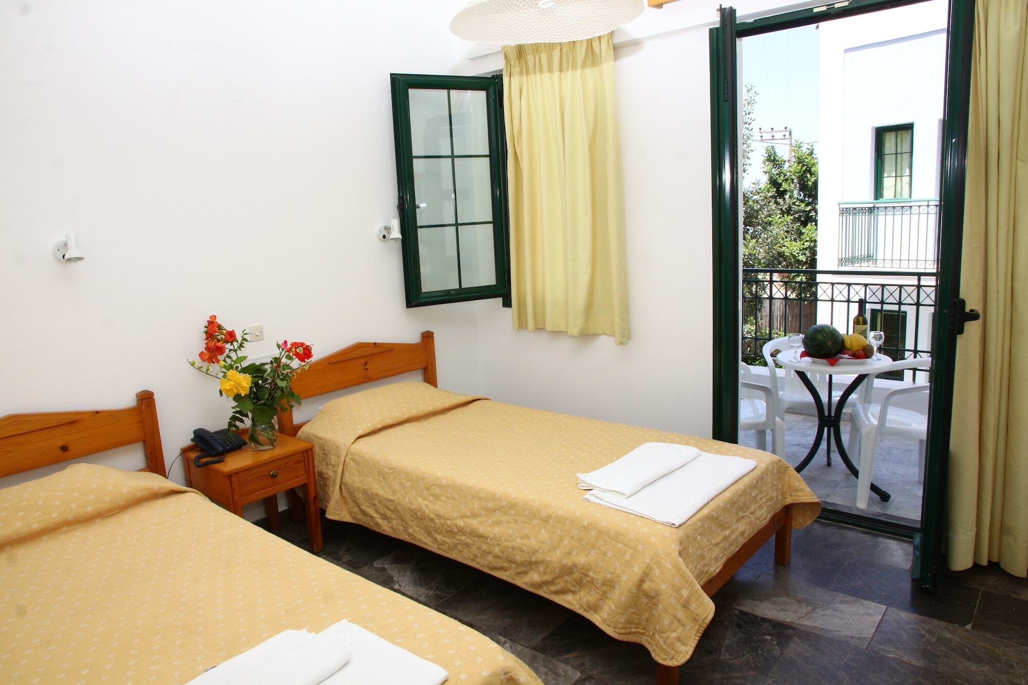 Camari Garden Hotel Apartments Gerani  Exterior photo